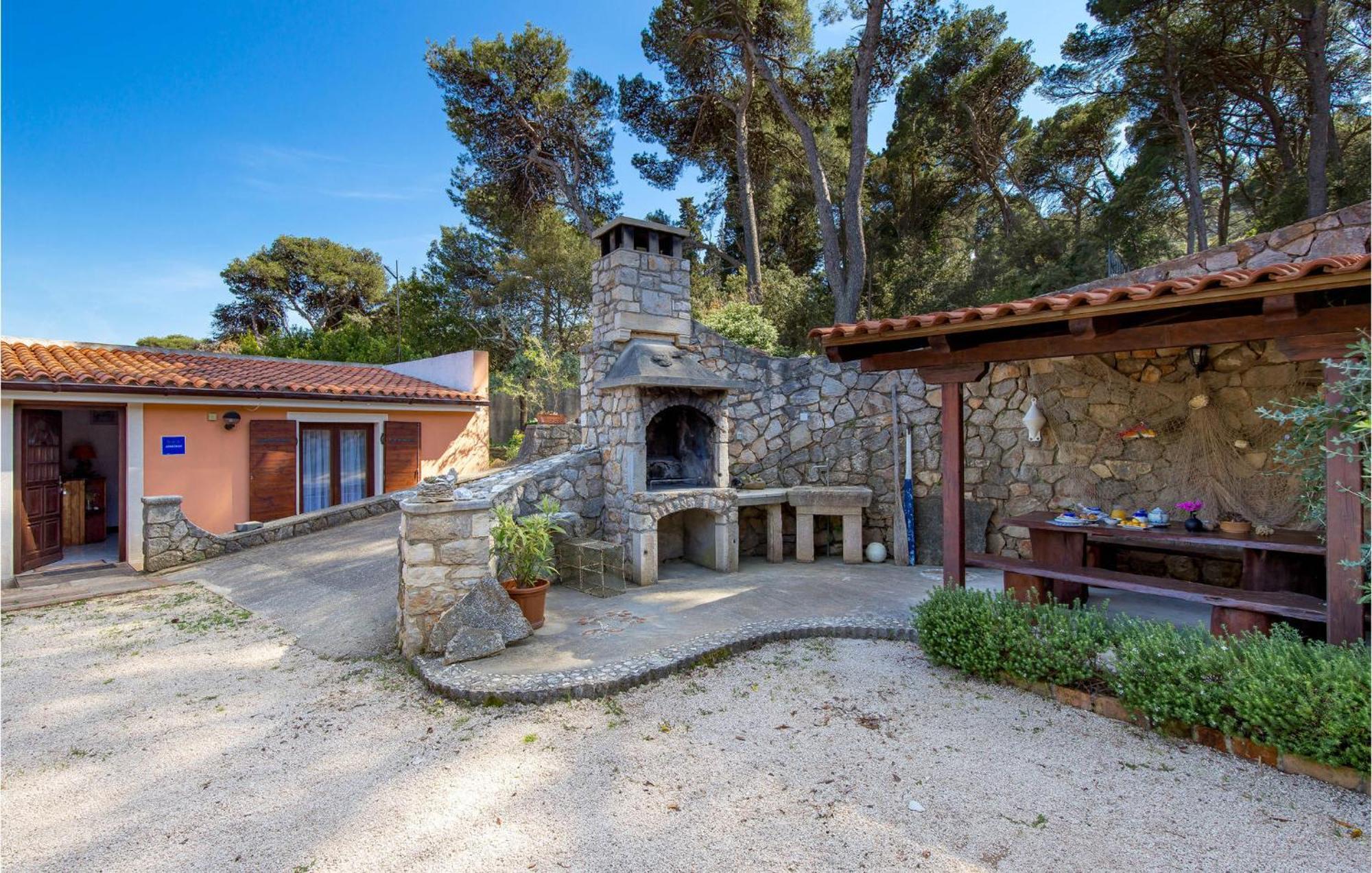 Awesome Home In Veli Lošinj Buitenkant foto
