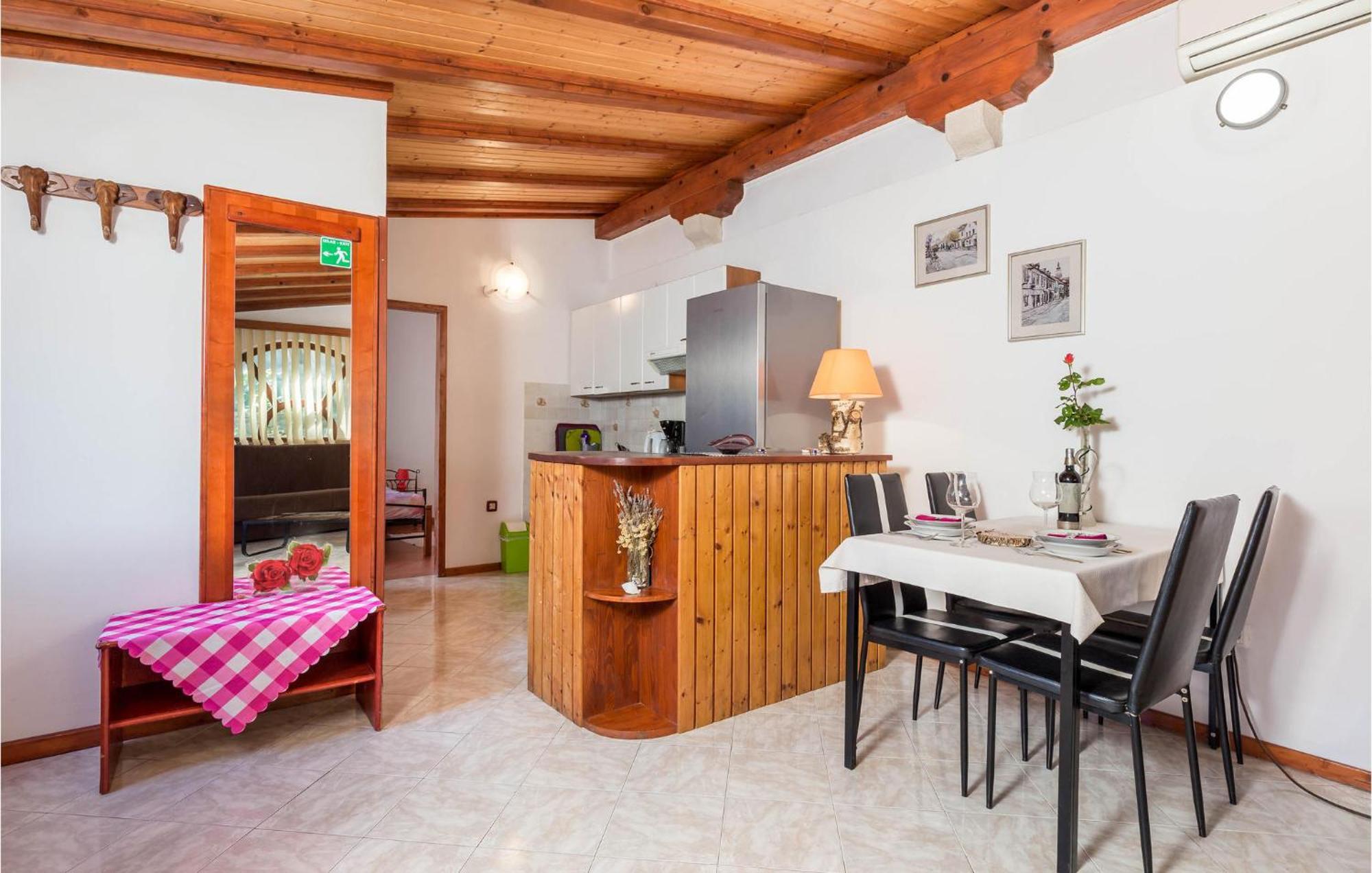 Awesome Home In Veli Lošinj Buitenkant foto