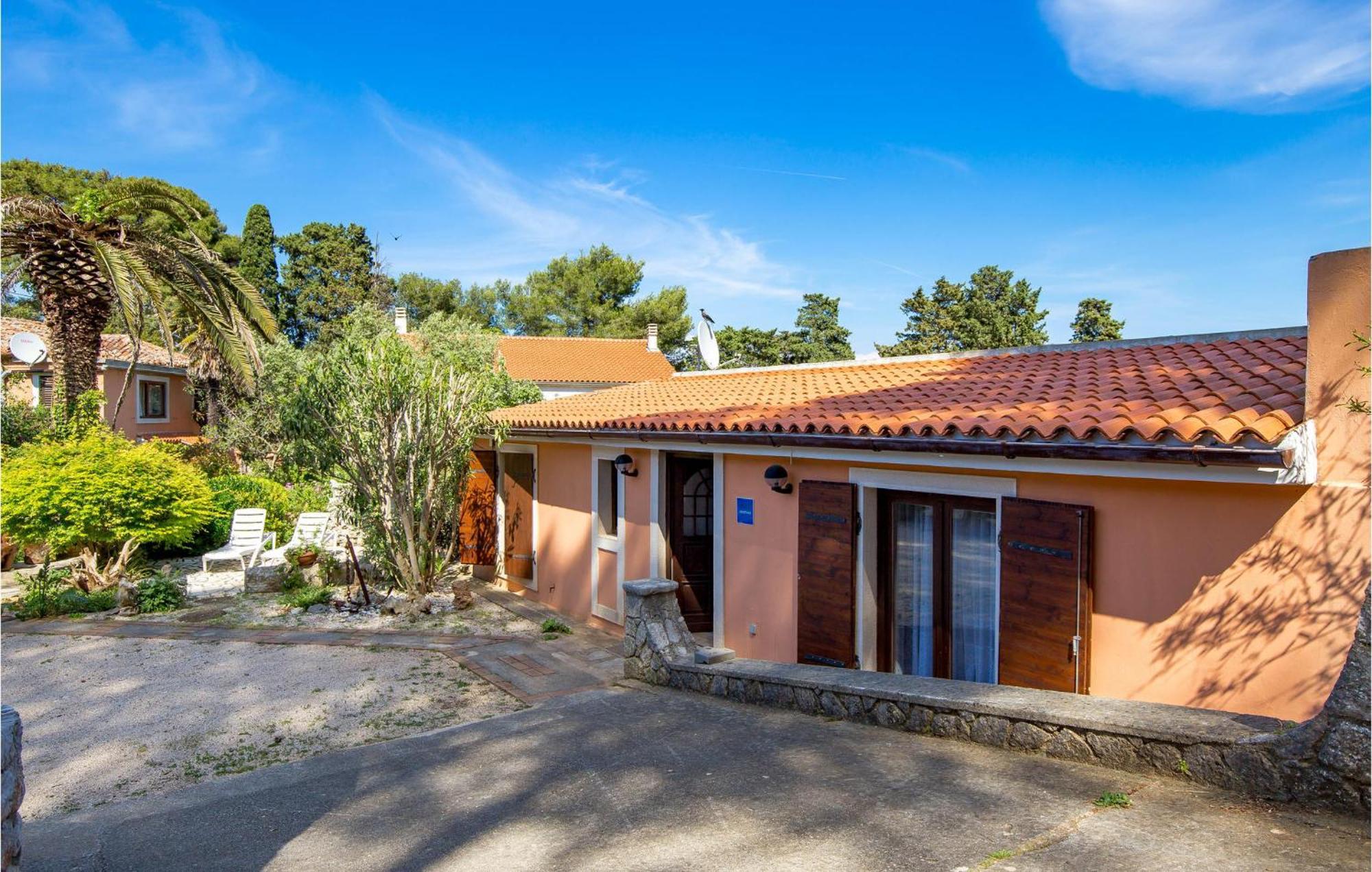 Awesome Home In Veli Lošinj Buitenkant foto