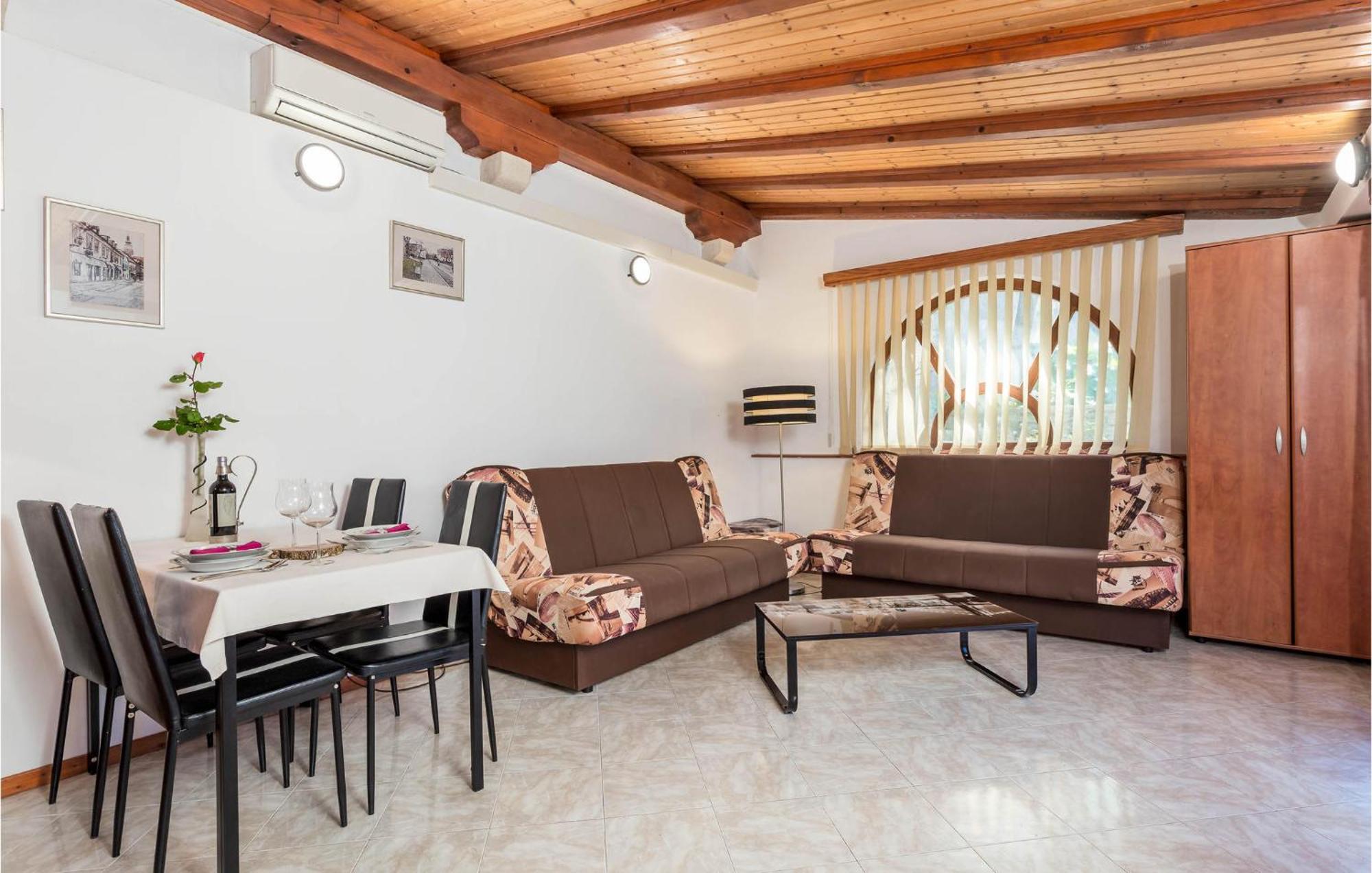 Awesome Home In Veli Lošinj Buitenkant foto