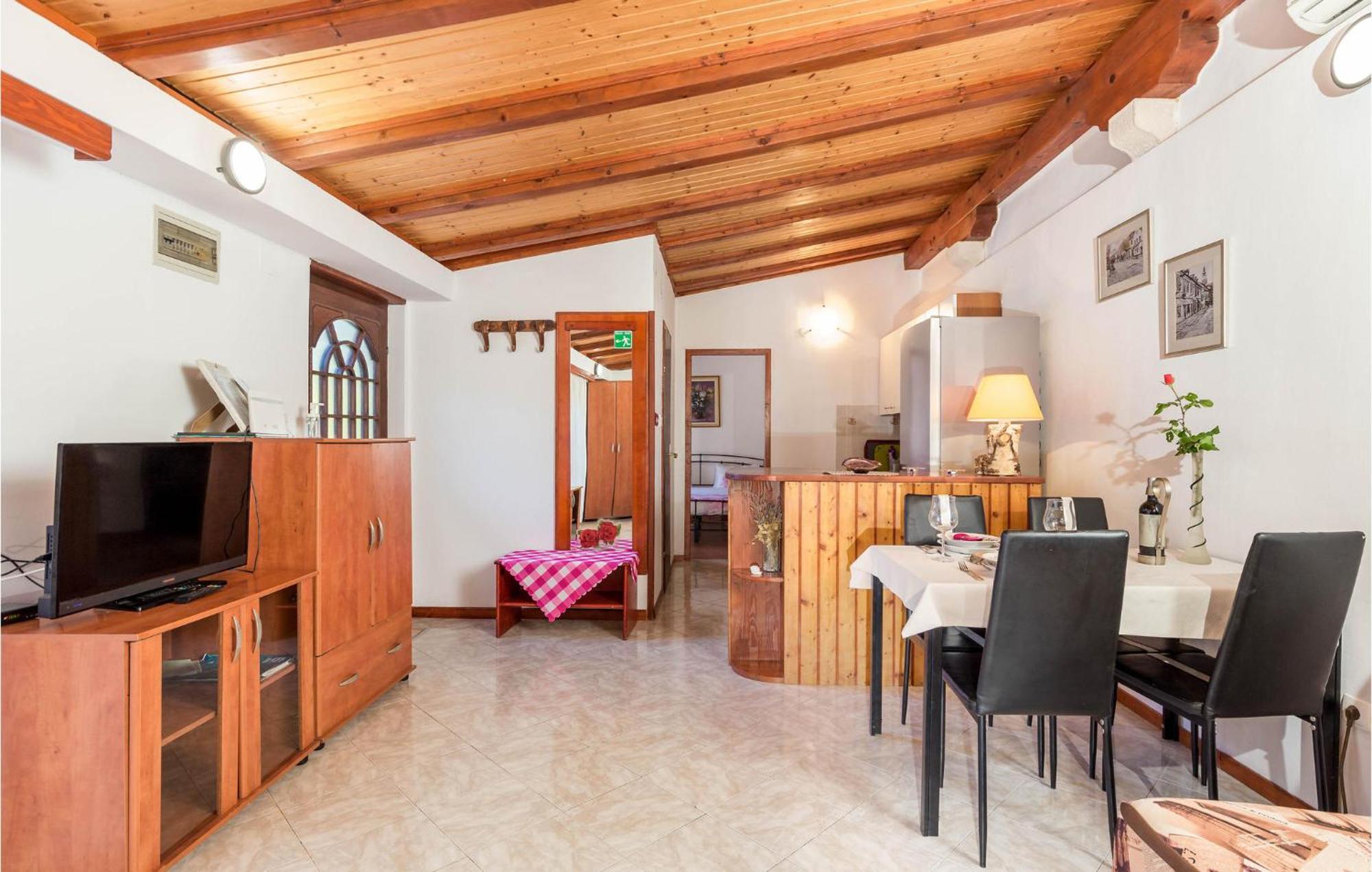 Awesome Home In Veli Lošinj Buitenkant foto