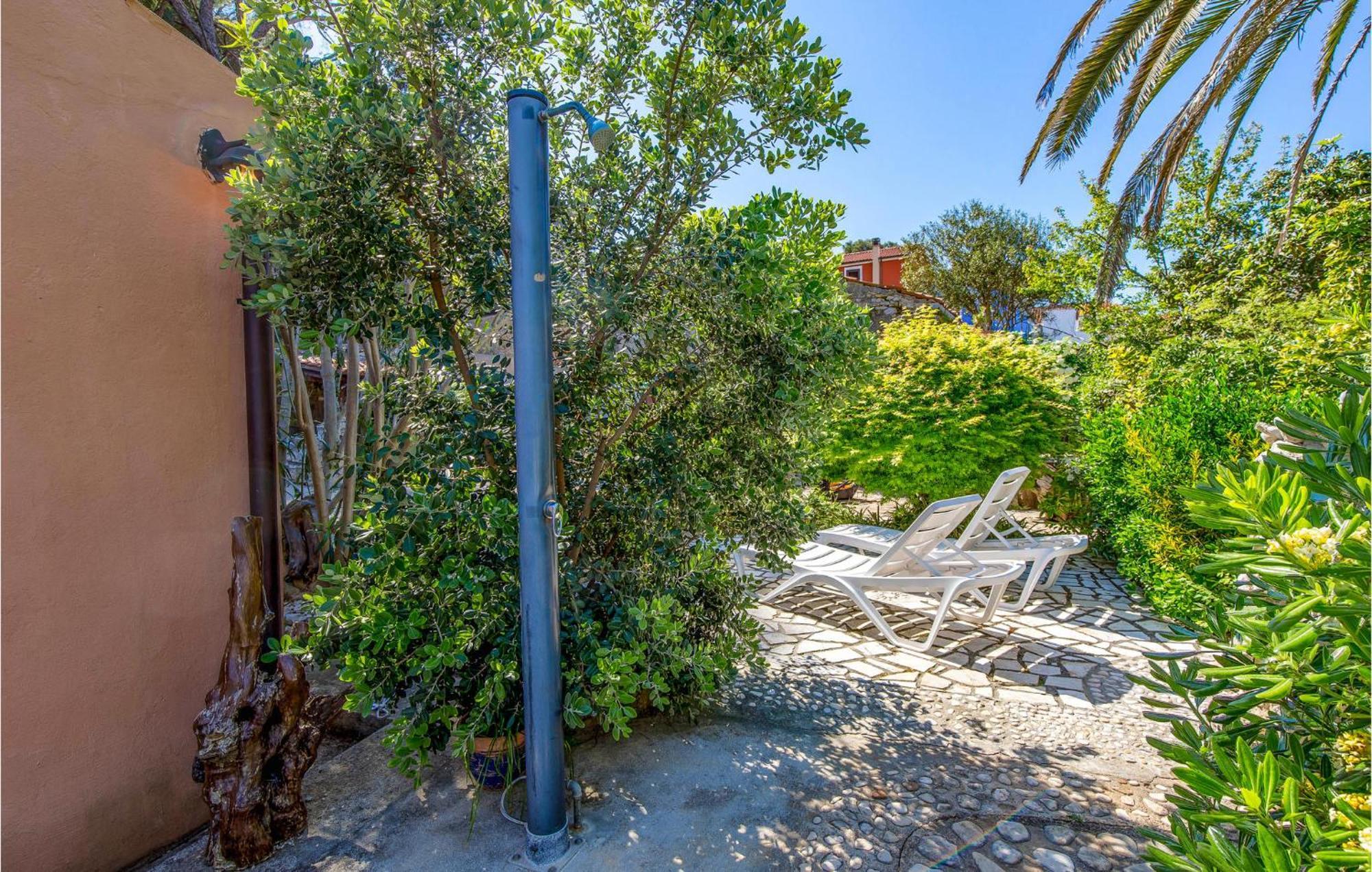 Awesome Home In Veli Lošinj Buitenkant foto